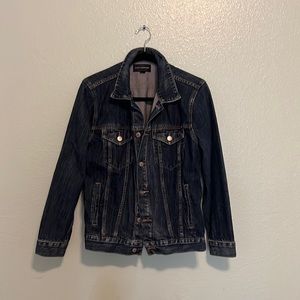 Casual but cool Jean Jacket 😎